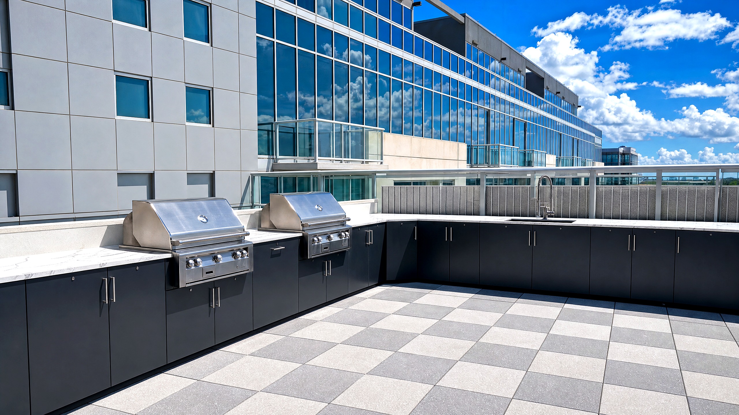 Full L-Shape & Dual Grills